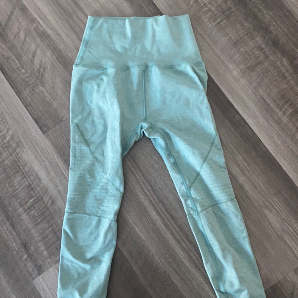 Alphalete Leggings